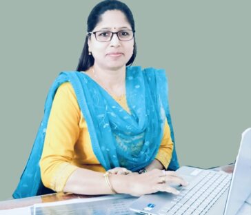 Mrs. Seema Sawant Academic Director